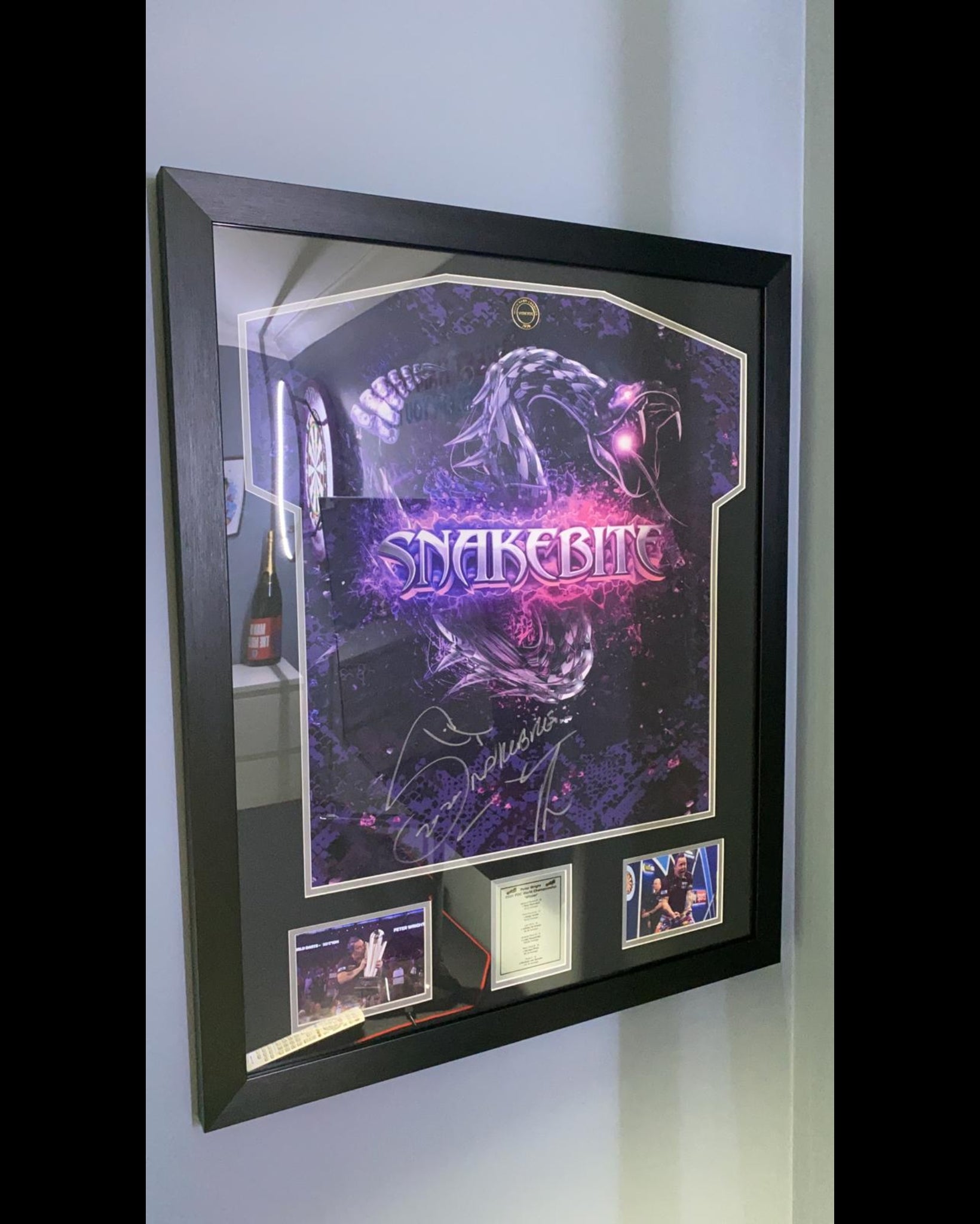 Framed limited edition snakebite playing shirts, was made for the 2022 season but due to change in sponsor with winning the World Championship 2022 we had to order new ones. So a great opportunity to purchase a actual shirt made for Peter.